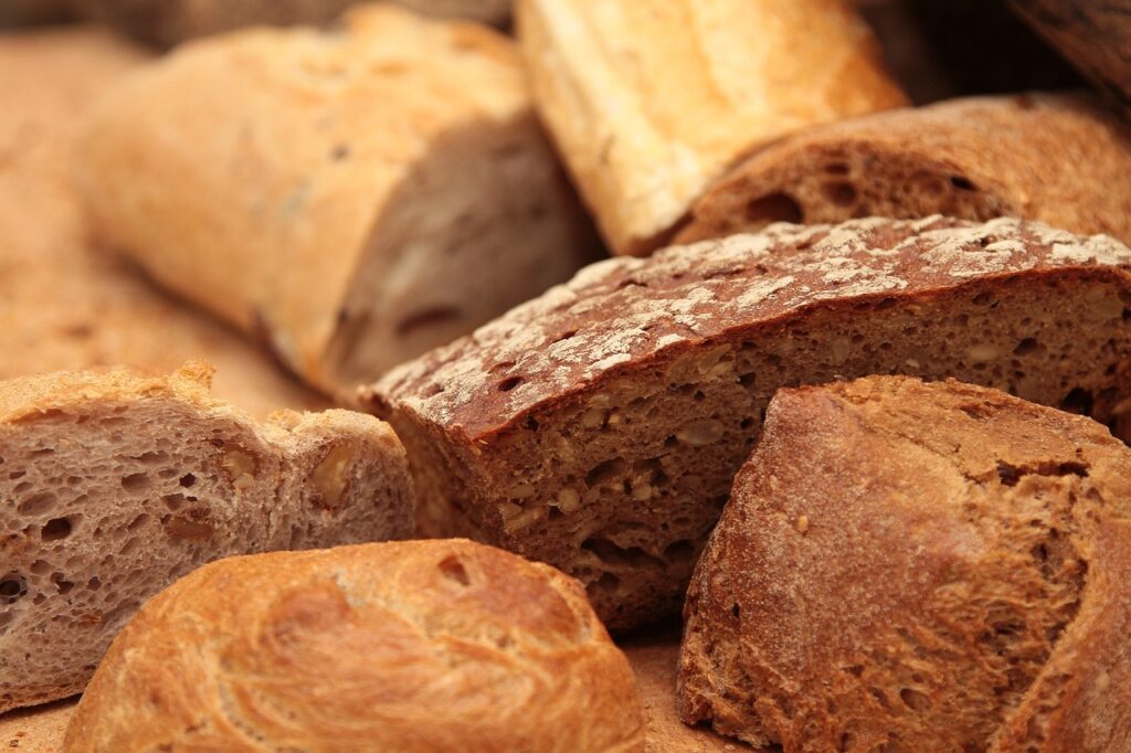 Brot knusprig lecker Rezept für Kaffeebrot mit Saaten – Herzhaft, aromatisch & perfekt zum Frühstück
