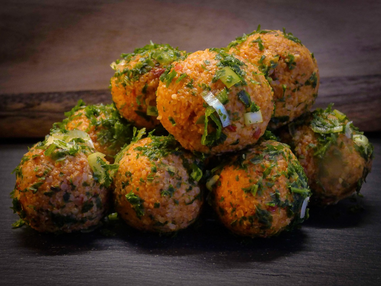 Bulgur Bällchen İçli Köfte – Gefüllte Bulgurbällchen wie aus der türkischen Küche