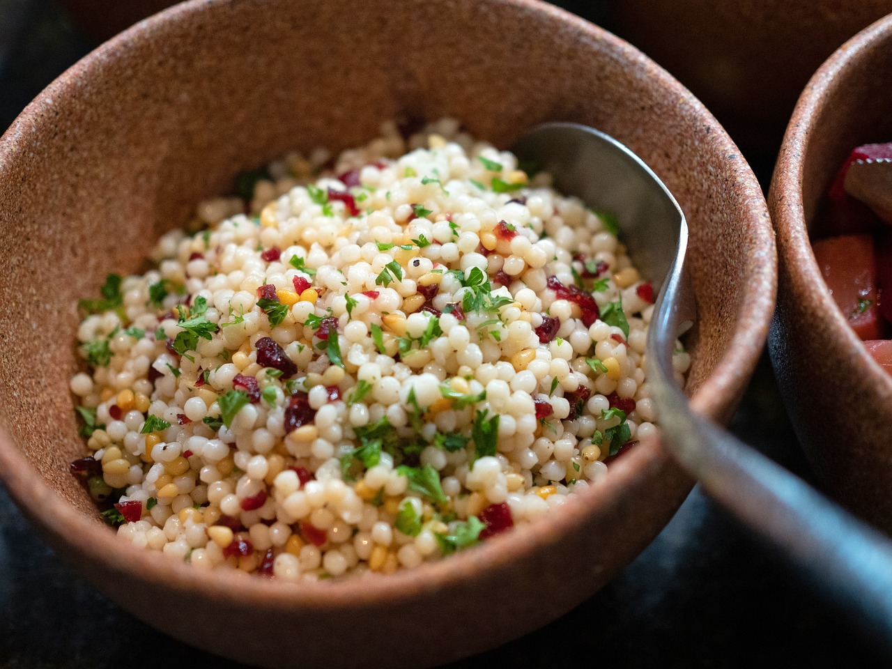 Couscous Salat schmackhaft Rezept für türkischen Couscous-Salat – Frisch, würzig und einfach gemacht