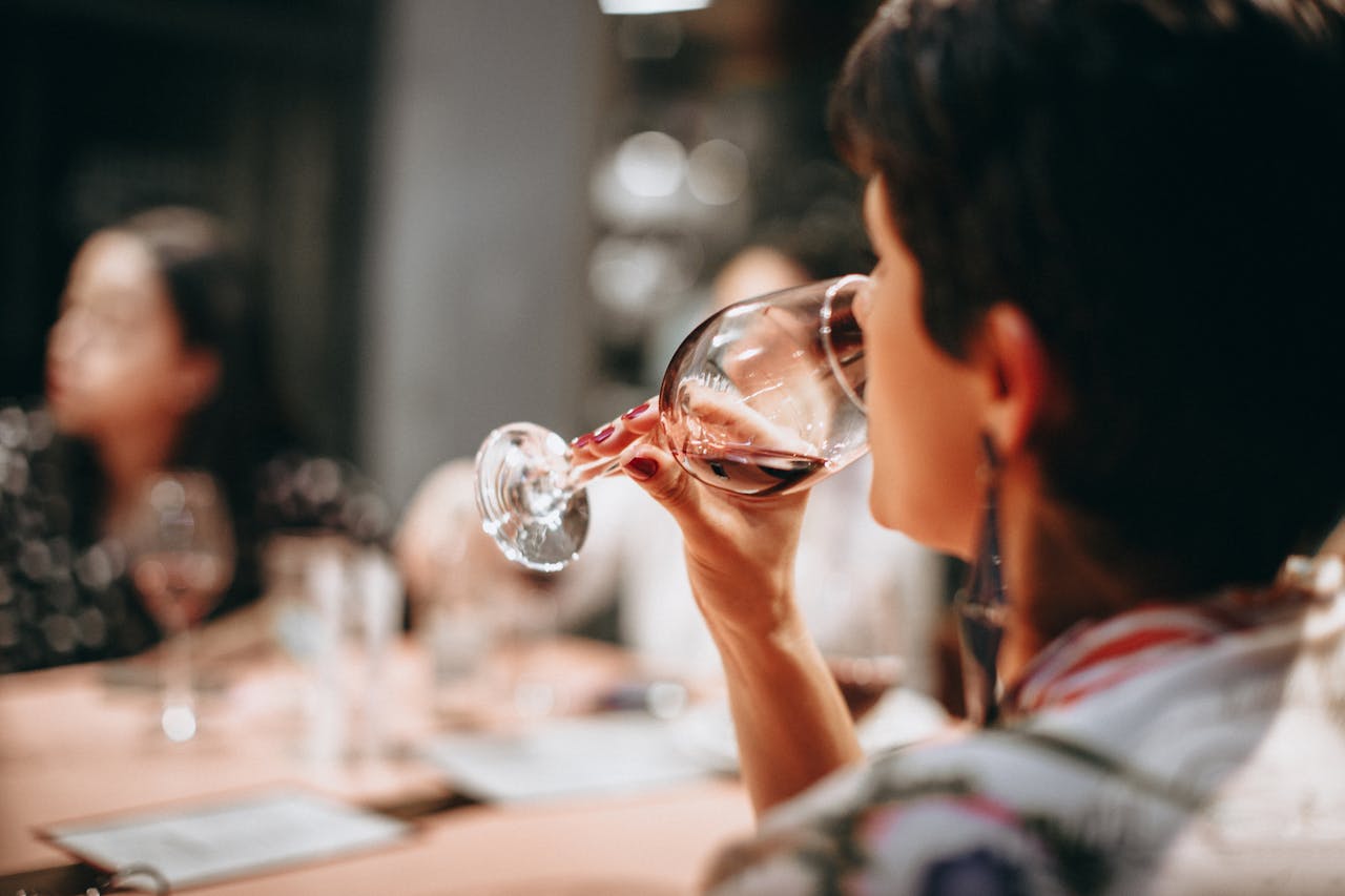 Wein Tisch Getränk Welcher Wein passt zu türkischen Gerichten – Eine genussvolle Orientierung